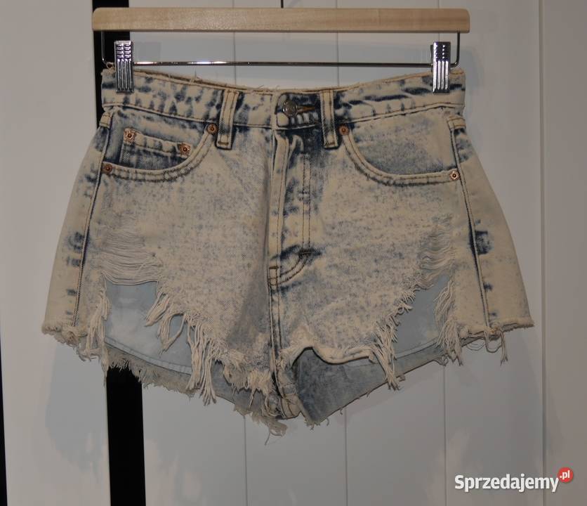 PuulBear świetne spodenki dziury 34 XS Rozmiar 34(XS) Wrocław