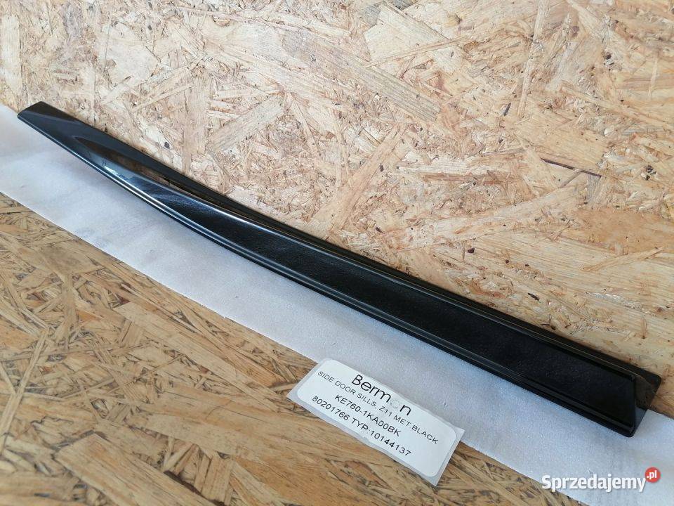 NISSAN JUKE F15 LISTWA DRZWI PRAWY TYŁ 10144142 osobowe wielkopolskie Pleszew