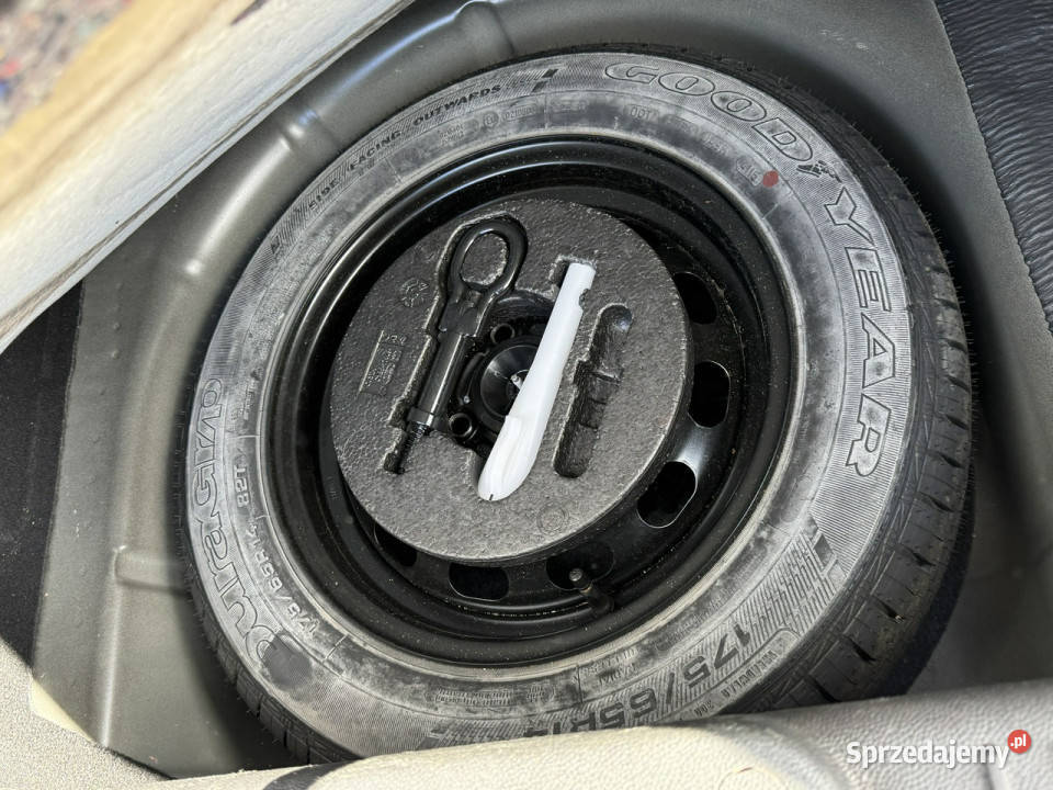 Ford Fiesta Fiesta 122016 Lift LED Serwis Fiesta Szerominek