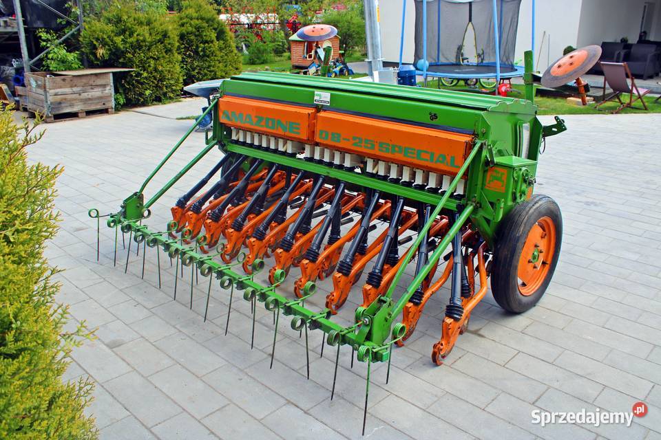 SIEWNIK do zboża 25m AMAZONE D8 Super siewnik łódzkie Gorzkowice