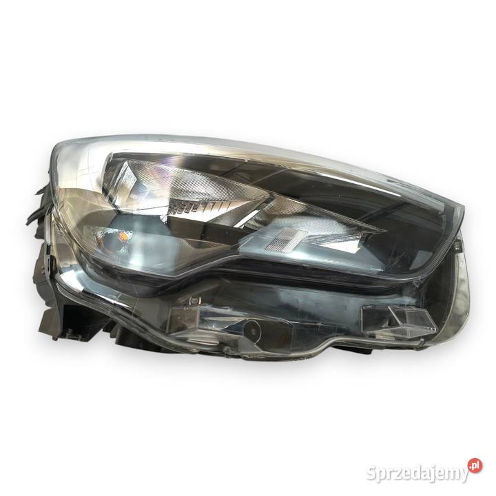 LAMPA PRAWA Opel Combo E prawy przód przednia Chełm