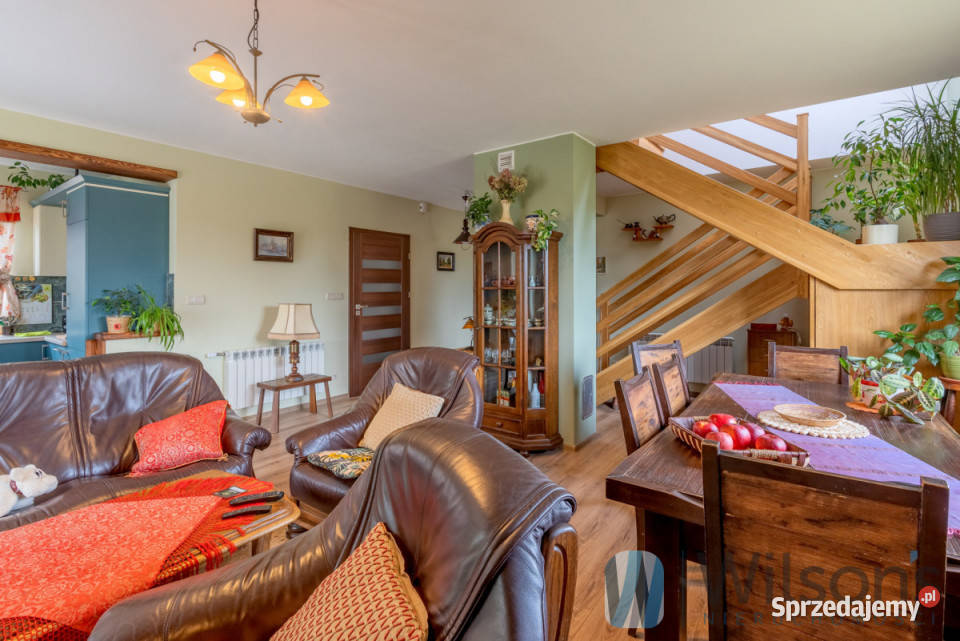 Dom wolnostojący 174 metry Świętajno 2 piętra sprzedam