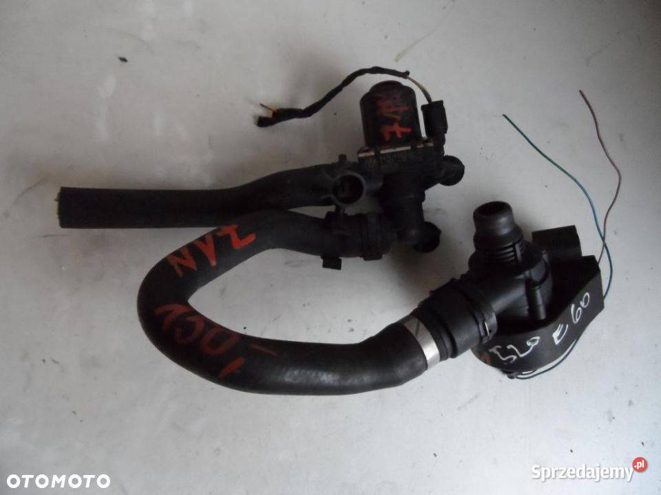 BMW E60 ZAWÓR WODY 64116920226 25i Włoszczowa