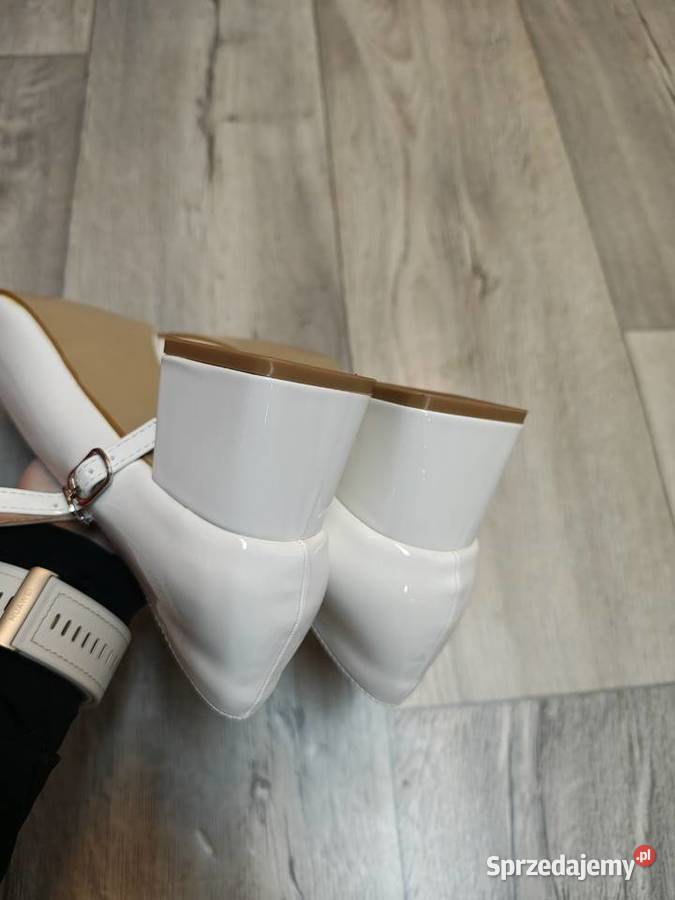 4243 Kremowe czółenka wieczorowe na szeroką Kraków