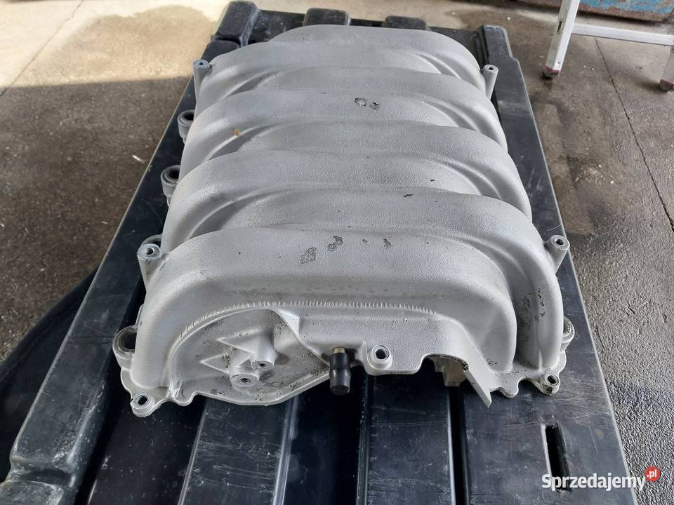 Sprzedam obudowę kolektora ssącego audi 42 v8 Przeworsk