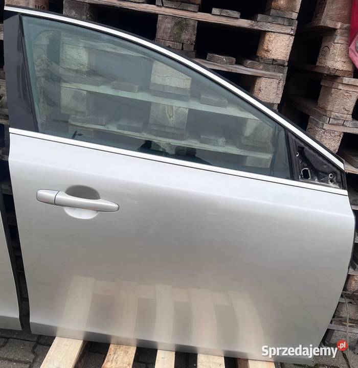 VOLVO V40 II DRZWI PRWAY PRZÓD PRWAY TYŁ 42626 Drzwi Skierniewice
