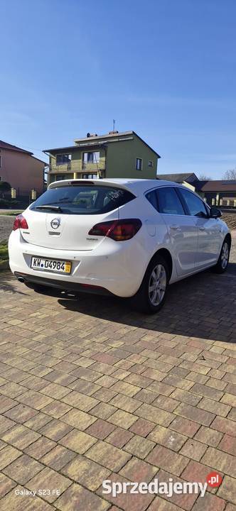 Opel Astra J 14T 2011 Klima 2stref Tempomat Rok produkcji 2011 lubelskie Kraśnik