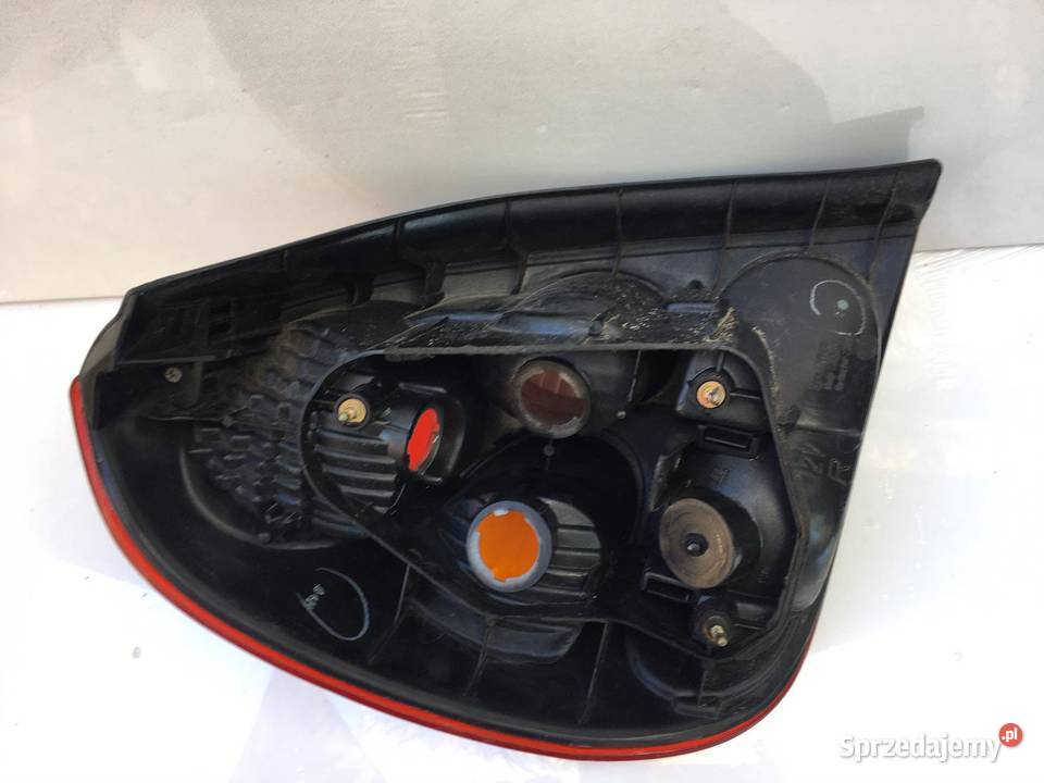 TOYOTA COROLLA E11 PRAWA LAMPA TYŁ Oświetlenie Ostroróg