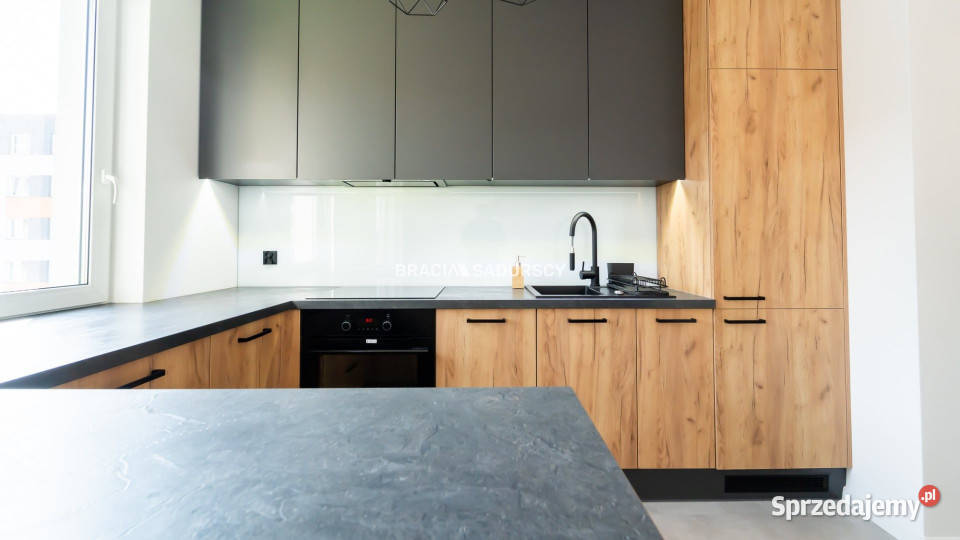 Mieszkanie Kraków 4603m 3 pokoje blok