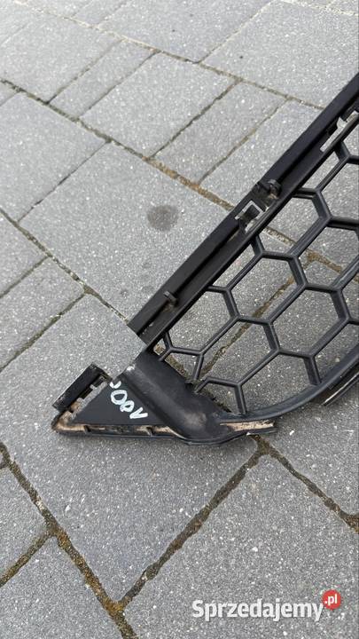 Kratka zderzaka Volvo s60 v60 atrapa 31383148 Części samochodowe Radom