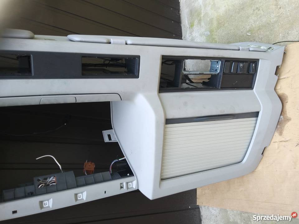 Volvo FH13 Lift półka przednia schowek