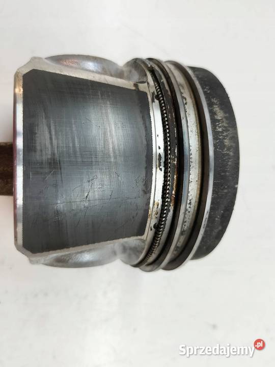TŁOK KORBOWÓD 81L150 20 TDI VW Volkswagen Passat osobowe sprzedam