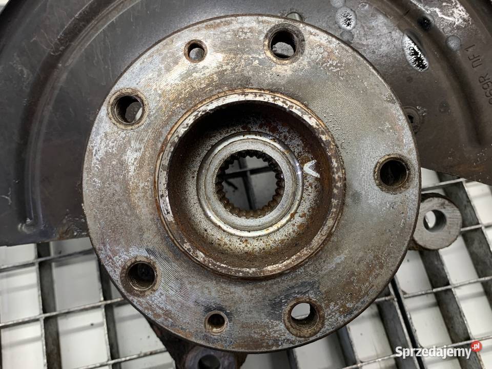 ZWROTNICA PRAWY PRZÓD DACIA DUSTER 12 125 1018 osobowe sprzedam