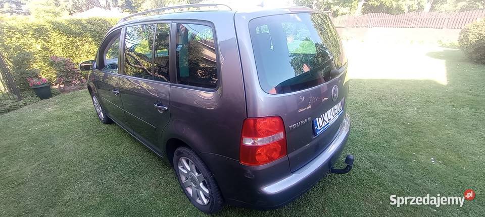 Śliczny VW Touran zamiana wspomaganie kierownicy