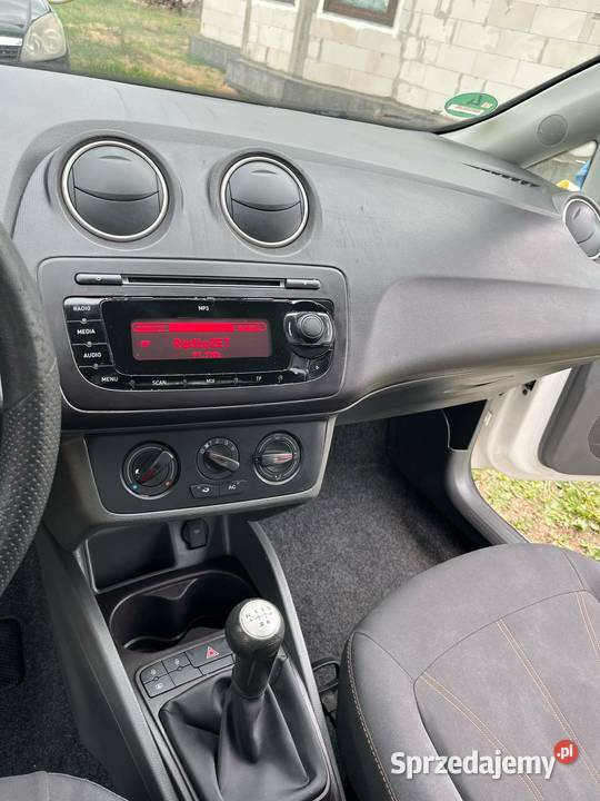Seat Ibiza 2010r Motoryzacja wielkopolskie Krzyż Wielkopolski