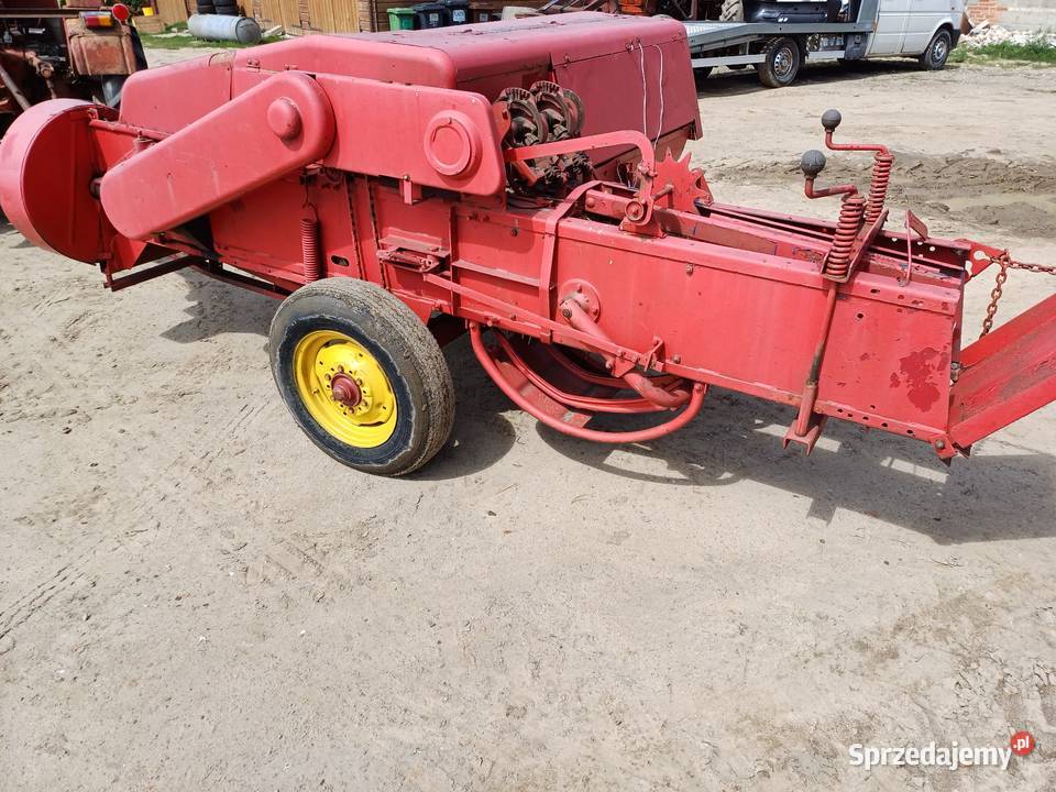 Prasa kostkujaca holland 68 Rolnictwo Lubichowo