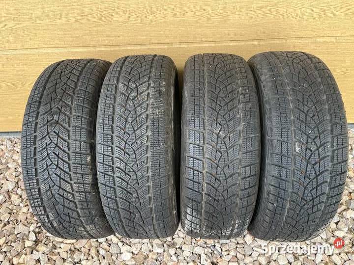 Opony zimowe Goodyear Ultragrip Performance SUV 60