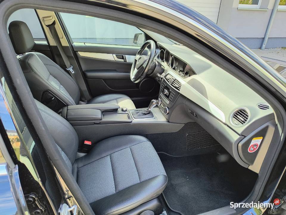 MERCEDESBENZ C180 KOMBI AVANGARDE Rok produkcji 2011 Rawa Mazowiecka