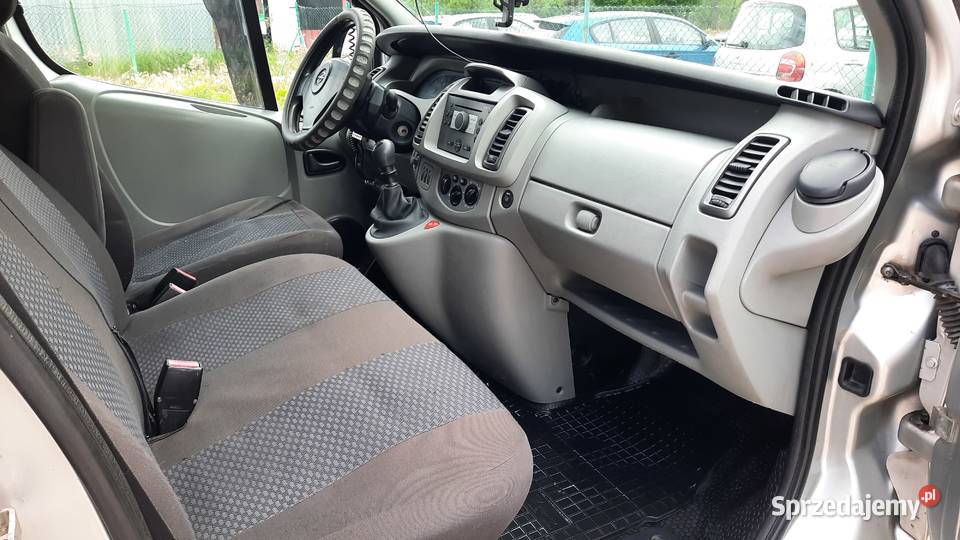 Opel Vivaro 20 CDTI 114 2009 r 9 osób Super stan wspomaganie kierownicy Kraśnik sprzedam