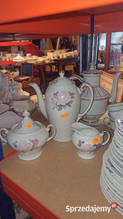 Patera na nodze KPMG Syg z lat 19041927
Subtelna