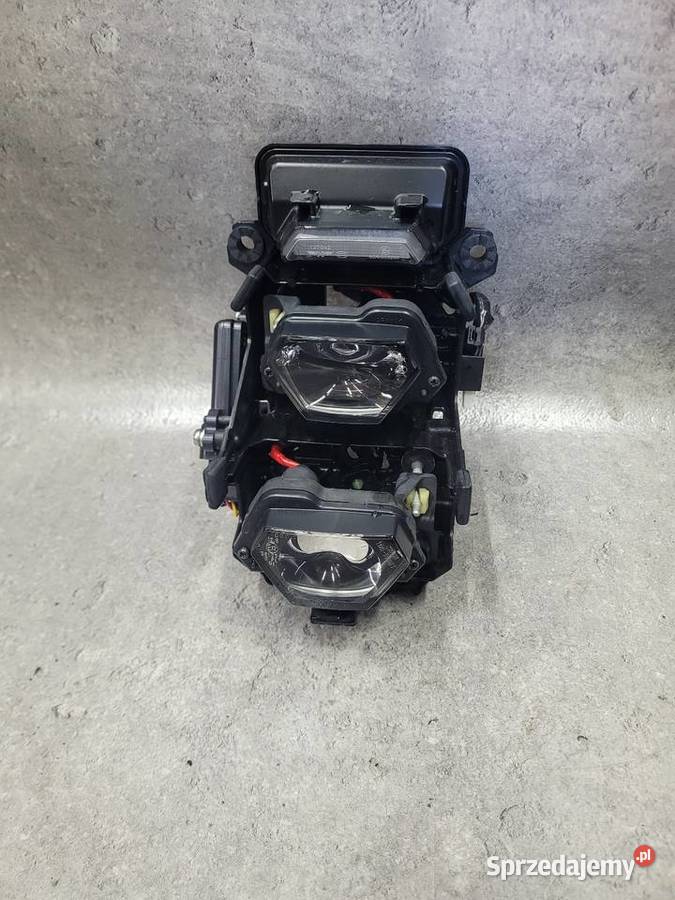SUZUKI GSX8R GSX 8 R LAMPA REFLEKTOR PRZÓD LED