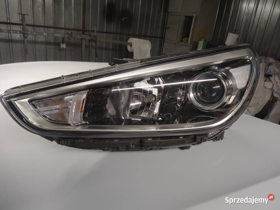 lampa lewa przód przednia hyundai i30 Niemodlin