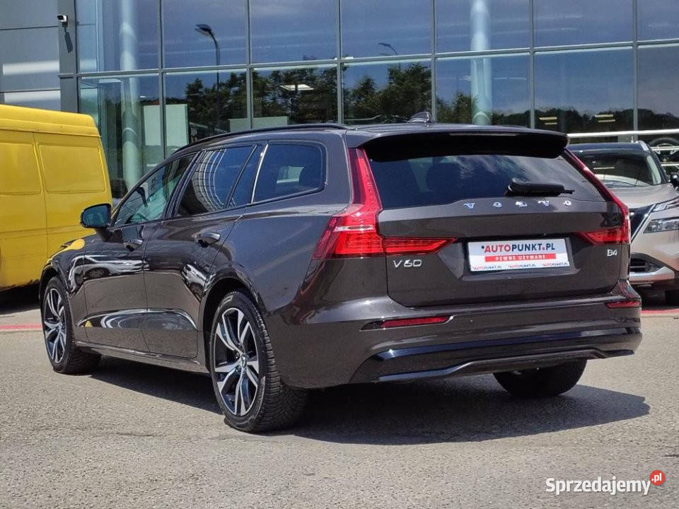 Volvo V60 2023r kamera skóra el klapa FV23 147808km Kraków