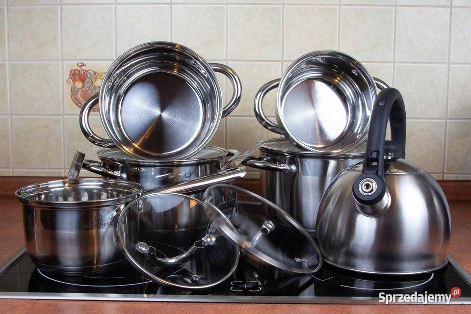 299 Zestaw dużych garnków nierdzewnych z Zabrze
