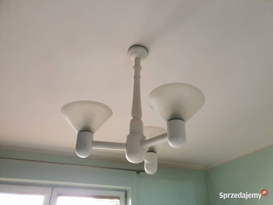 Żyrandol drewniany trzy klosze Olsztyn