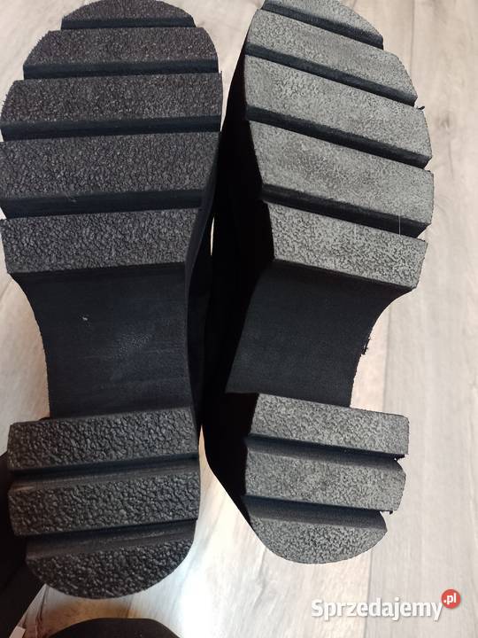 40 Czarne lekkie czółenka wieczorowe z zapięciem 25.5cm Czółenka Kraków