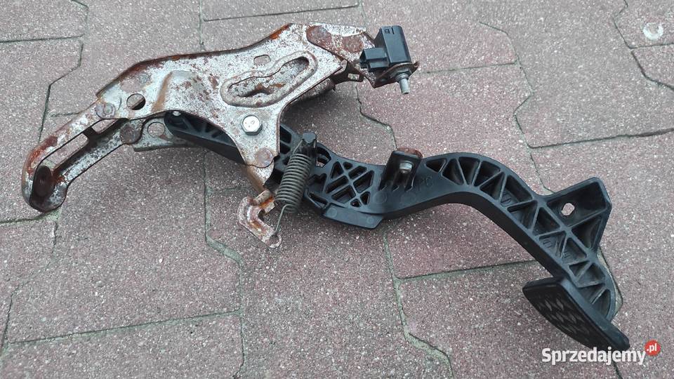 Toyota Yaris II pedał hamulca czujnik stopu