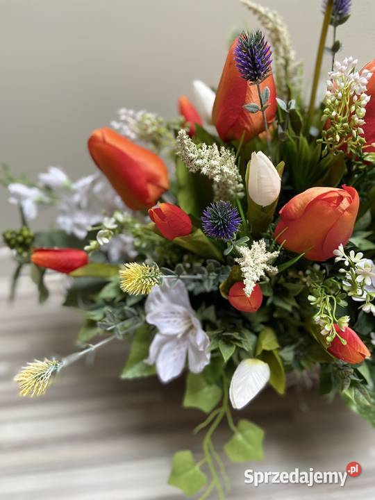 Kompozycja kwiaty sztuczne