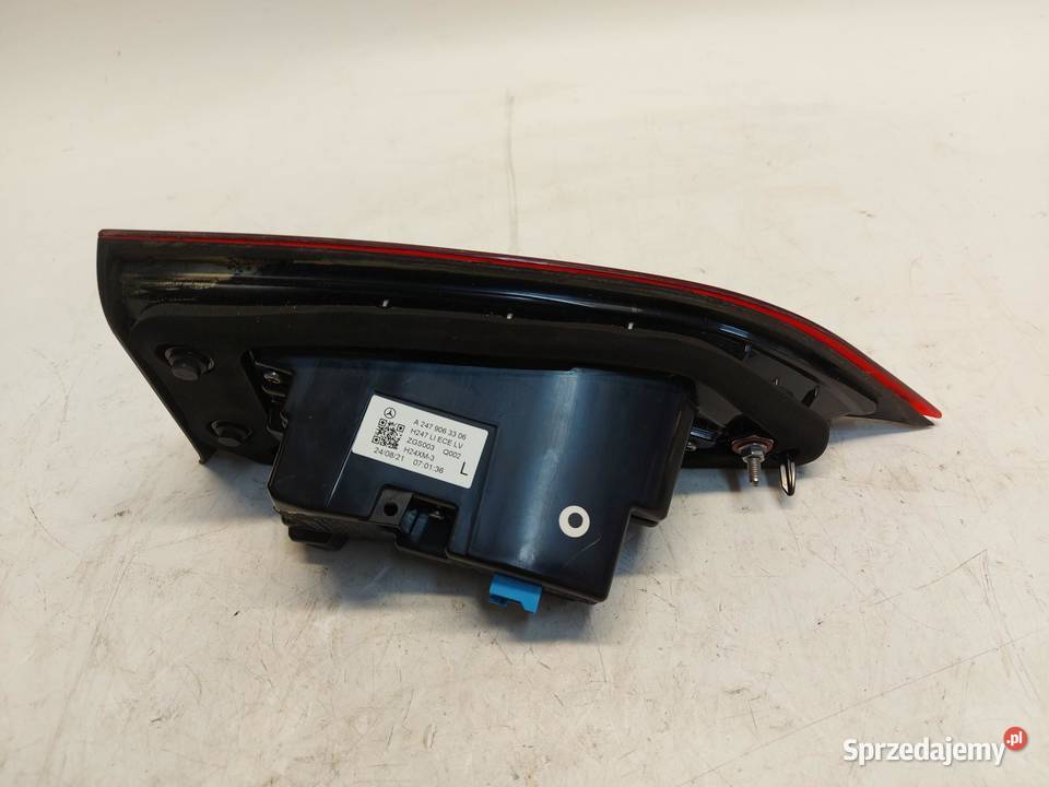 Mercedes GLA 250 W247 LAMPA LEWY TYŁ w KLAPĘ sprzedam