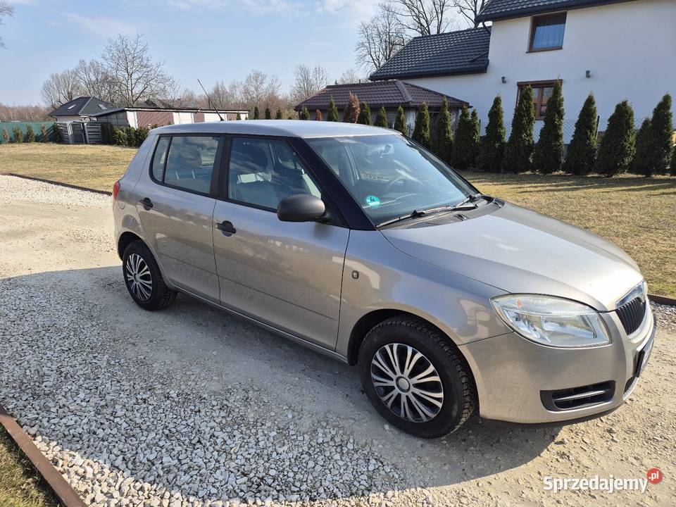 Skoda Fabia 14 benzyna niski przebieg nieuszkodzony Zelów sprzedam