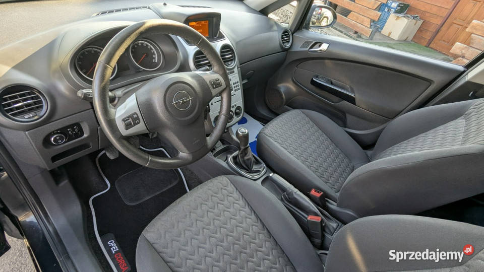 Opel Corsa 12i85OPŁACONY Bezwypadkowy gniazdo AUX Corsa śląskie Częstochowa