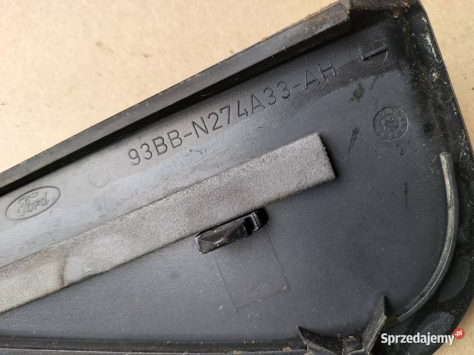 FORD MONDEO MK2 KOMBI zaśepka emblemat trójkąt osobowe Pozostałe lubelskie Kamień-Kolonia