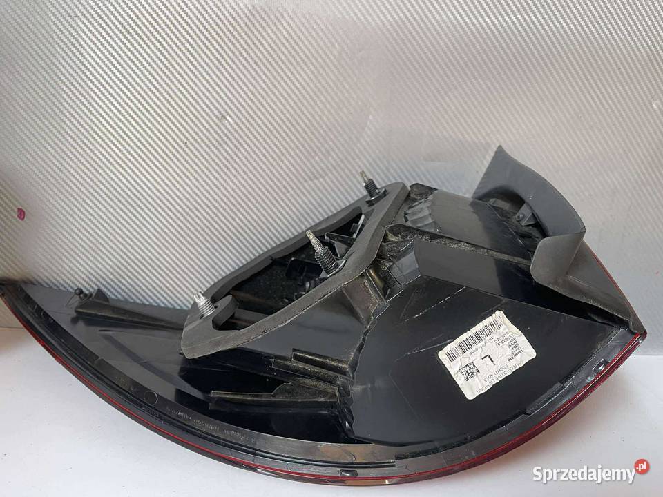 VW GOLF 5 KOMBI PRAWA LAMPA TYŁ Ostroróg