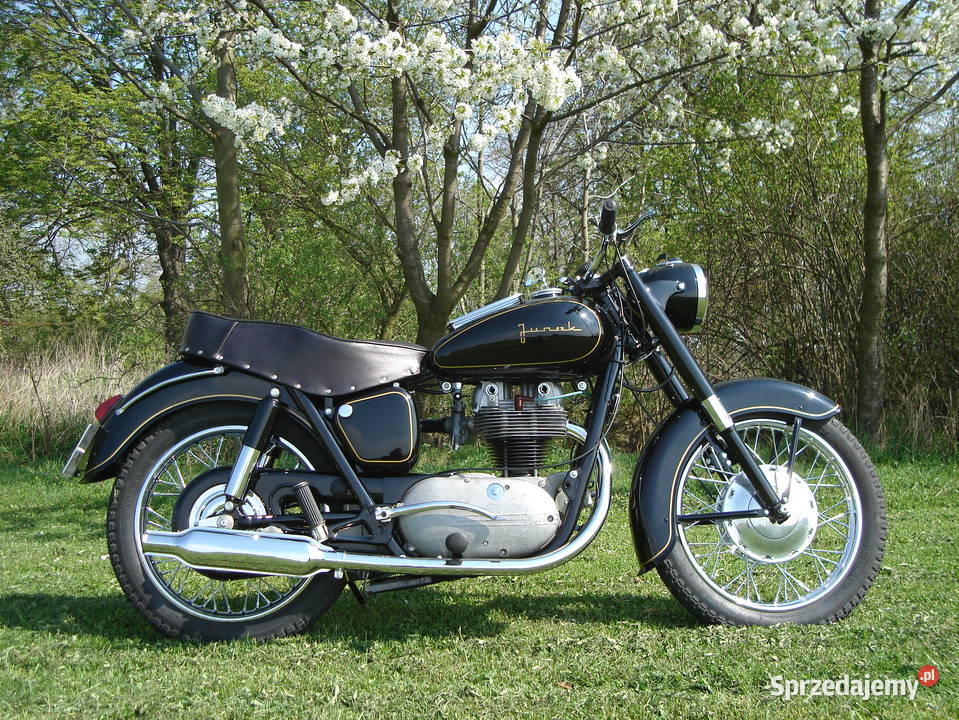 3xJunakWskWFM Wrocław