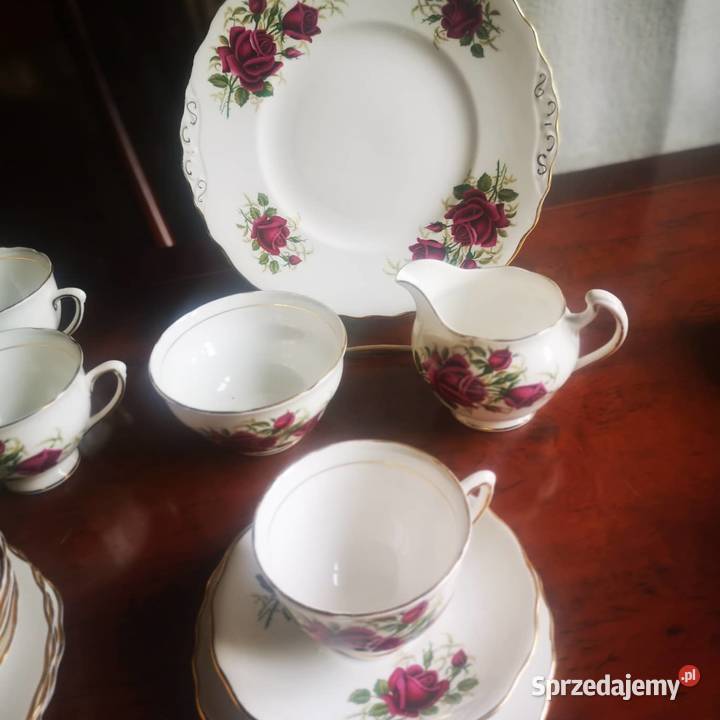 Biała porcelana z bordową różą Colclough Made in Antyki, Sztuka, Kolekcje sprzedam