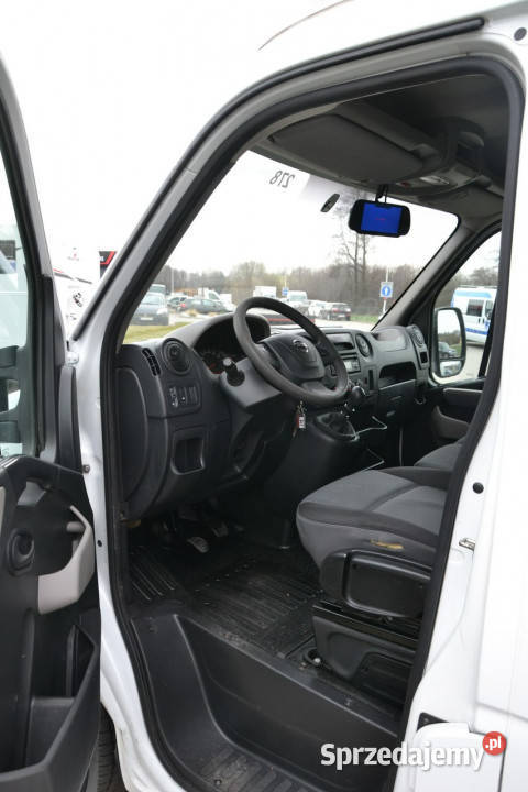 Nissan NV 400 23 diesel 130 6biegów kontener diesel Motoryzacja Kęty