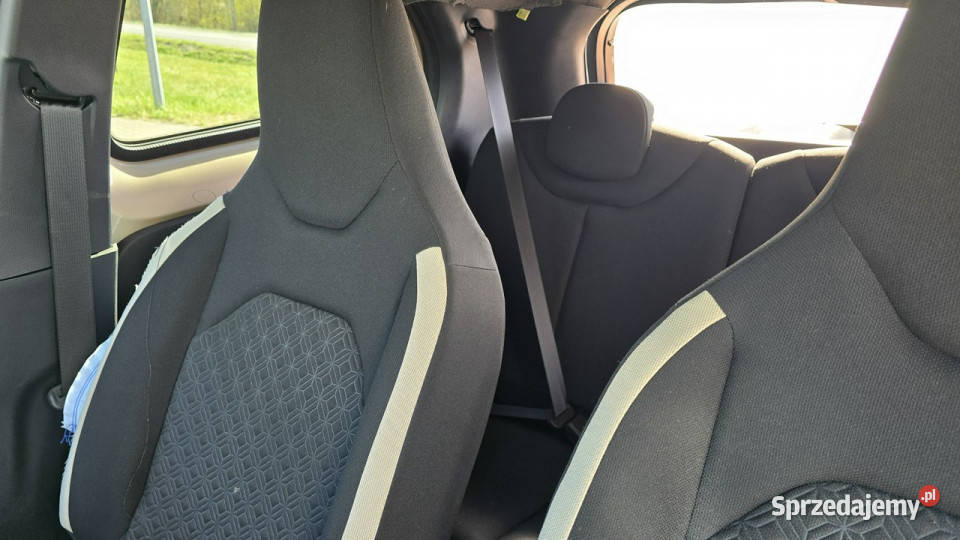 Toyota Aygo X uszkodzony mazowieckie Karczew sprzedam