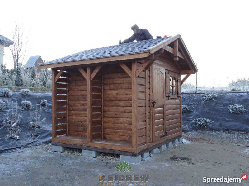 Domek z małą dwuboksową drewutnią Maria Piła Pierwsza