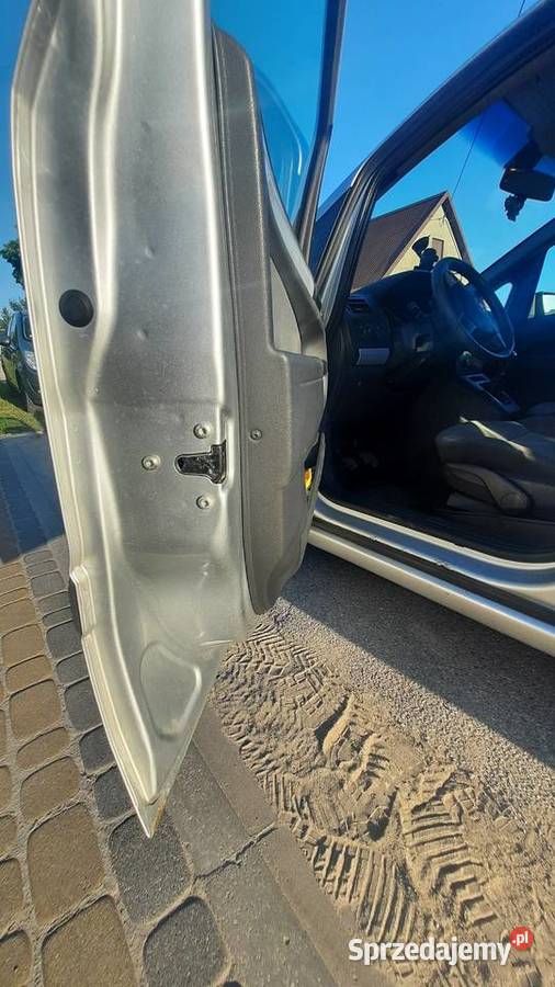 Opel zafira b 2006r 18 bg