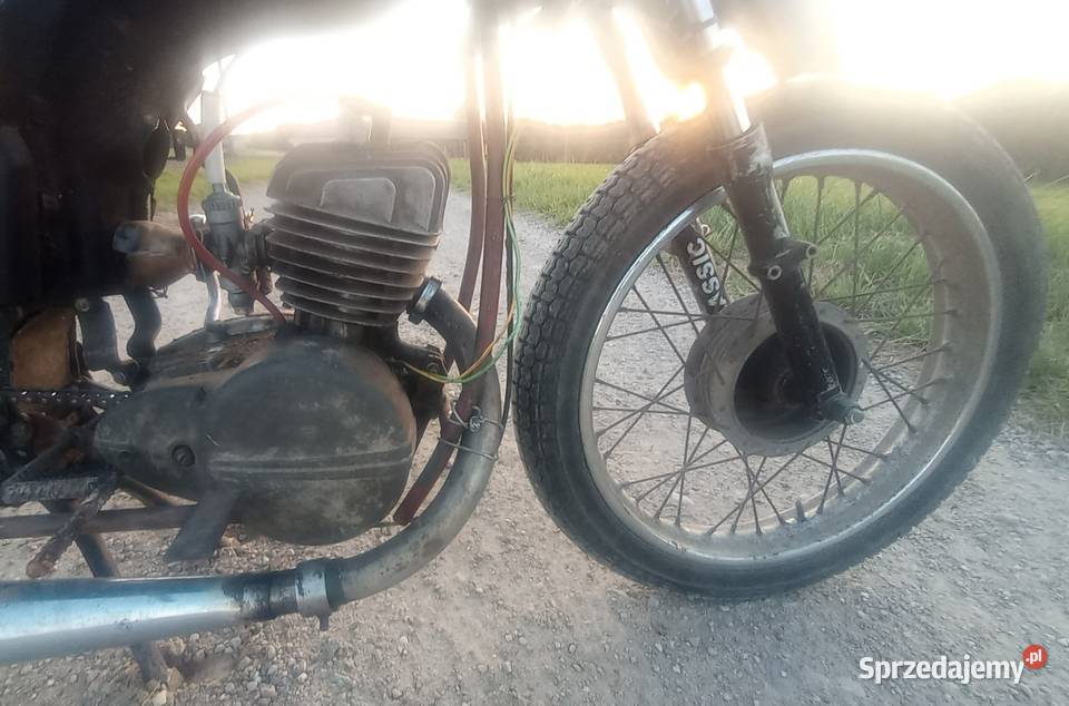 Motocykl z silnikiem Wsk 125 łańcuch Brodnica