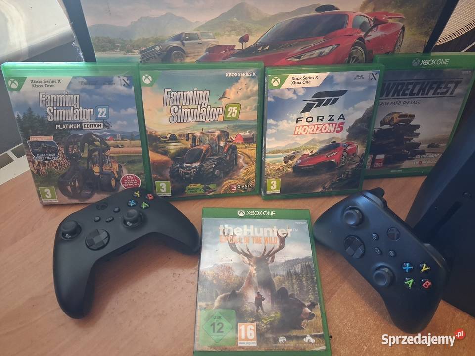Sprzedam Xbox series X z dwoma padami i zestawem Radomyśl Wielki