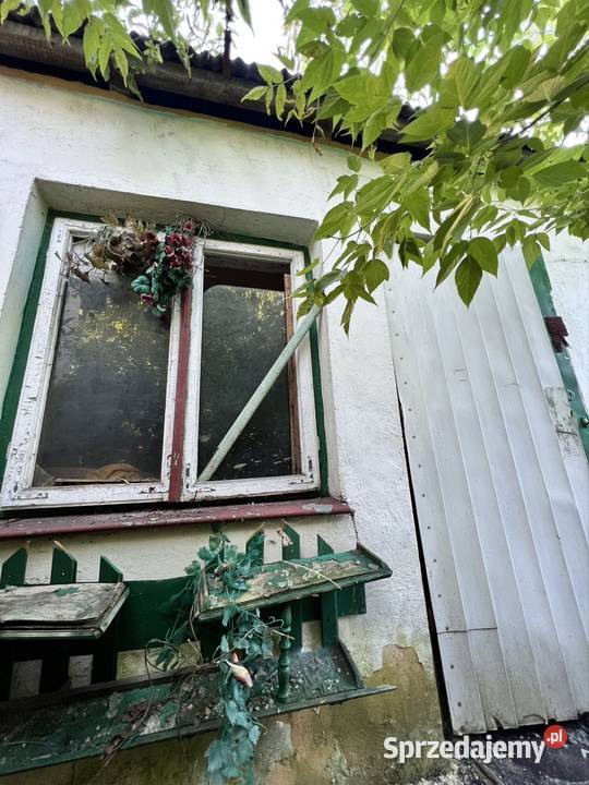 Działka budowlana z garażem i małym domkiem Kielce