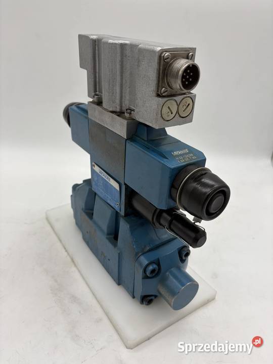 Vickers KADG5V7 33C 60N40 XTHVM FPD7 H1 11 Warszawa