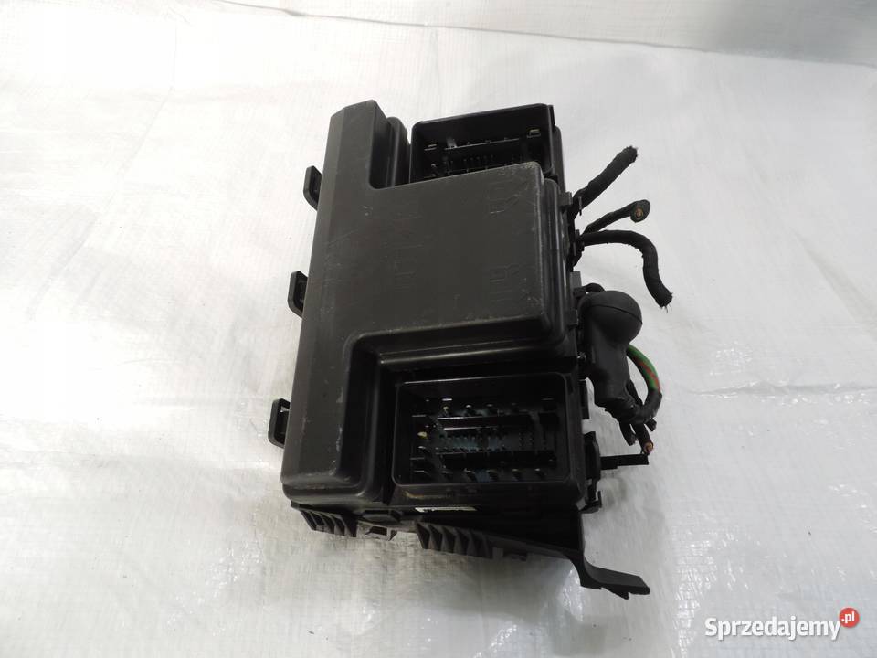 FORD MONDEO MK5 20 TDCI SKRZYNKA BEZPIECZNIKÓW sprzedam