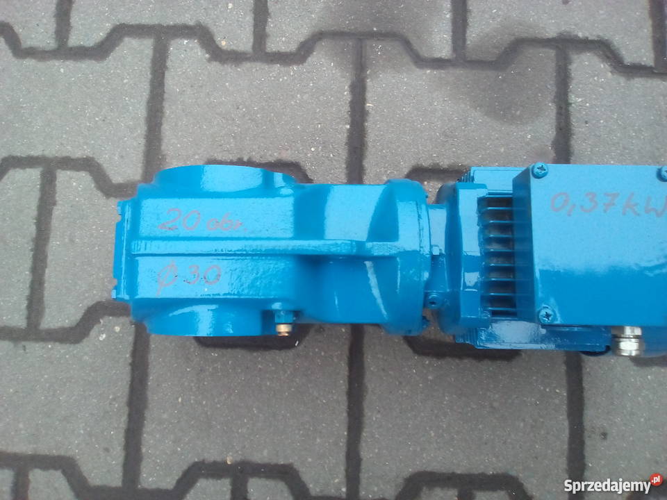 Motoreduktor 018 kW 13 obr 3faz Leszno