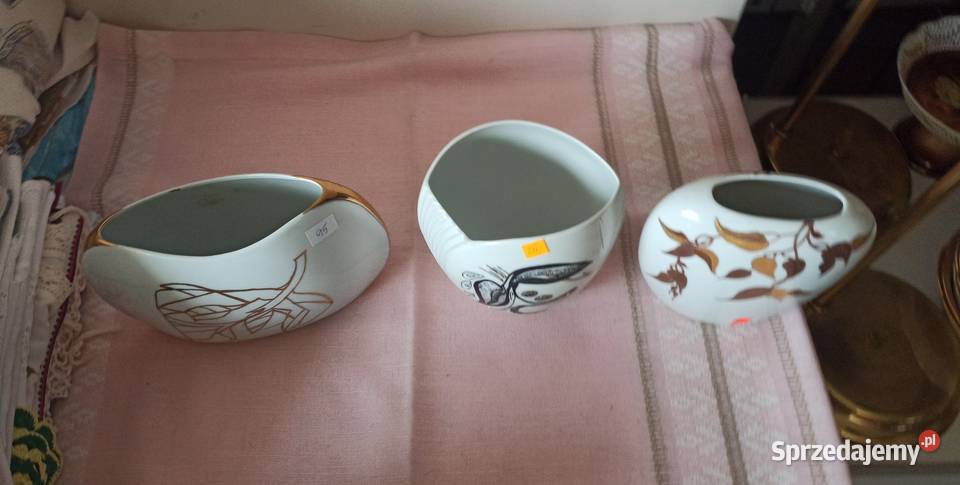 Wazon ze złotym liściem
Syg SL 2000 Na białej